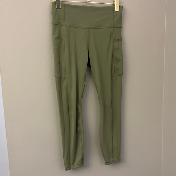 Athleta ULTIMATE STASH POCKET 7/8 TIGHT SIZE MED - Picture 2 of 7